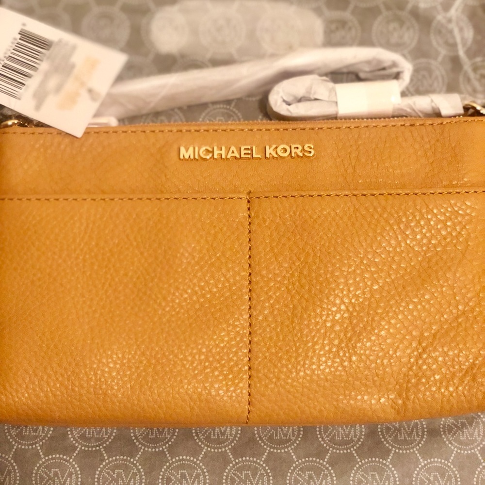 Michael Kors wristlet
